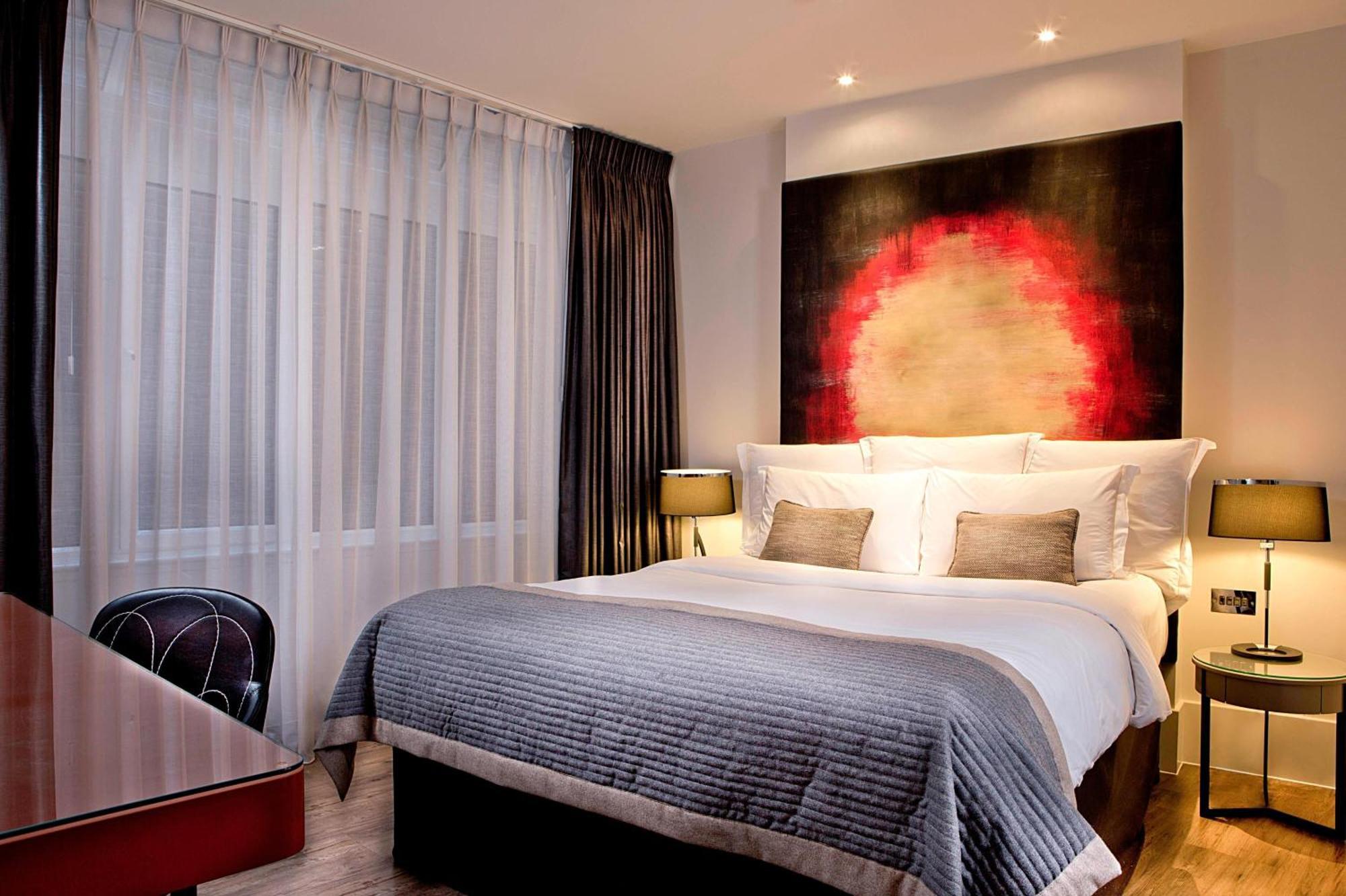 Deluxe, Larger Guest room, 1 Queen,1643166098:JPEG